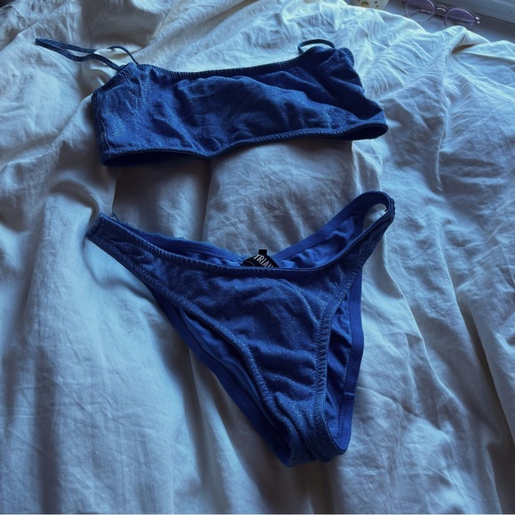 Triangl Bikini Set - Picture 1 of 5
